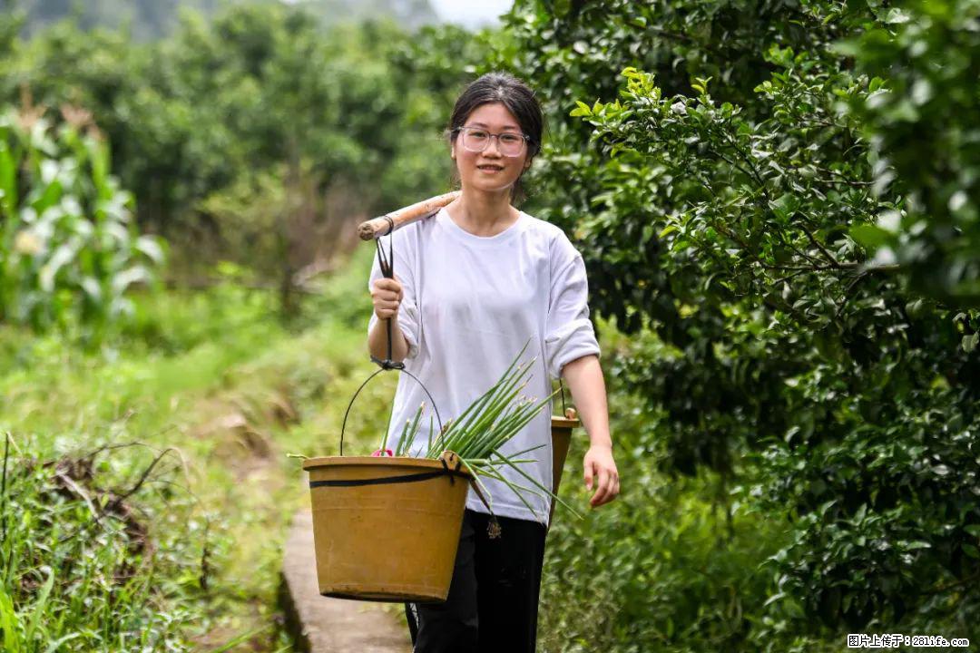 全网追的“扁担女孩”，找了一份暑假工，时薪12元 - 盐城生活资讯 - 盐城28生活网 yancheng.28life.com