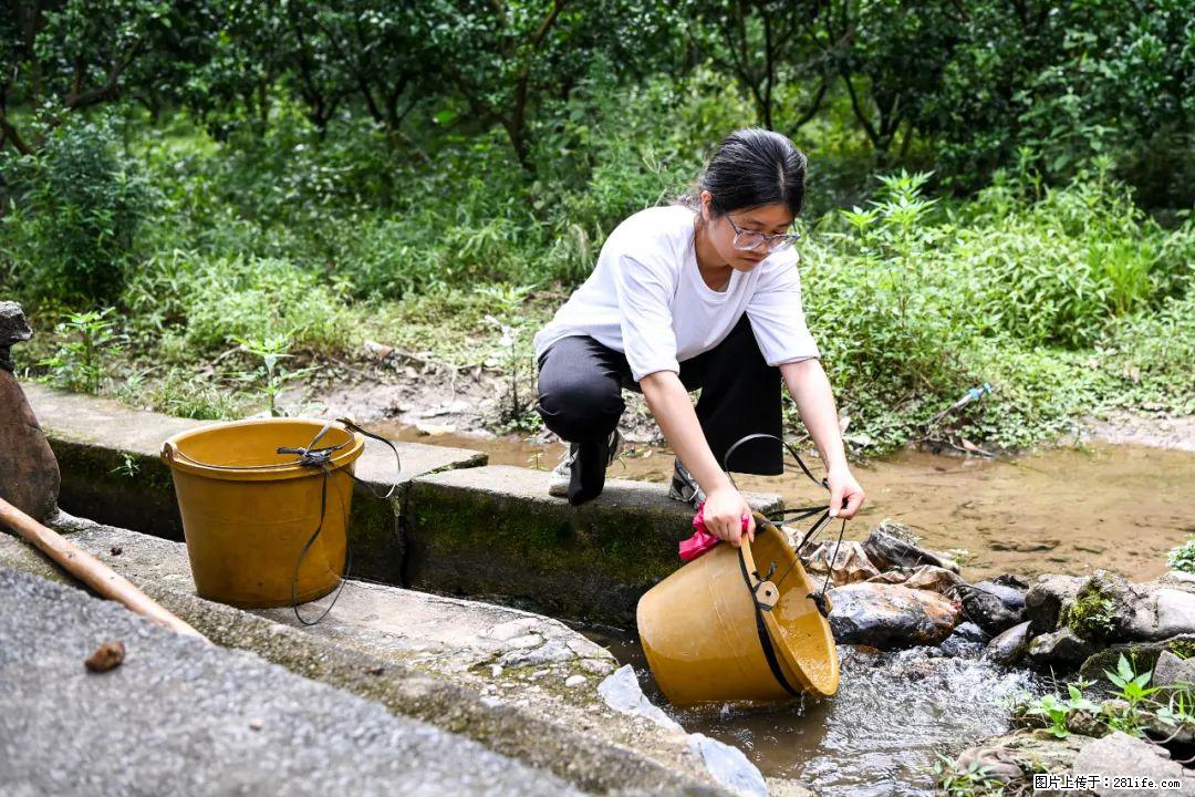 全网追的“扁担女孩”，找了一份暑假工，时薪12元 - 盐城生活资讯 - 盐城28生活网 yancheng.28life.com