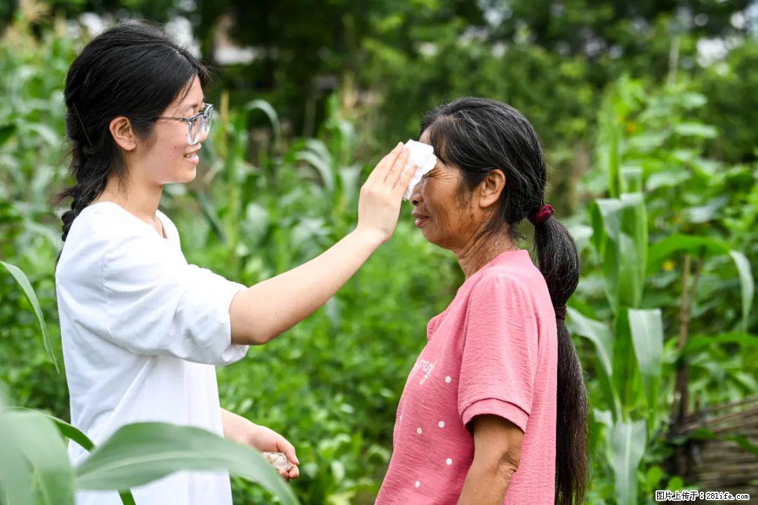 全网追的“扁担女孩”，找了一份暑假工，时薪12元 - 盐城生活资讯 - 盐城28生活网 yancheng.28life.com